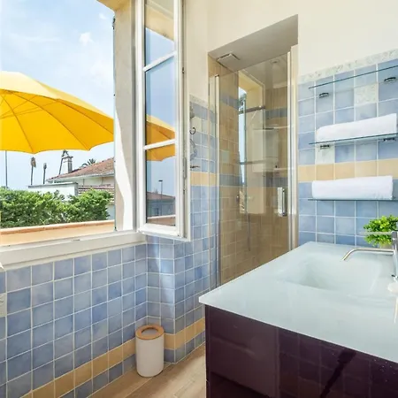 Superb With Swimming Pool & Sauna Villa Cannes