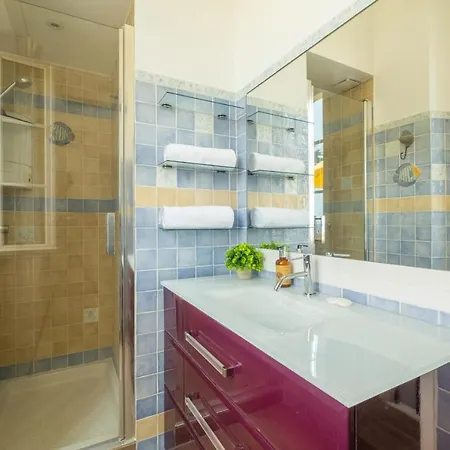 Superb With Swimming Pool & Sauna Villa