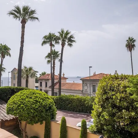 Superb With Swimming Pool & Sauna Cannes