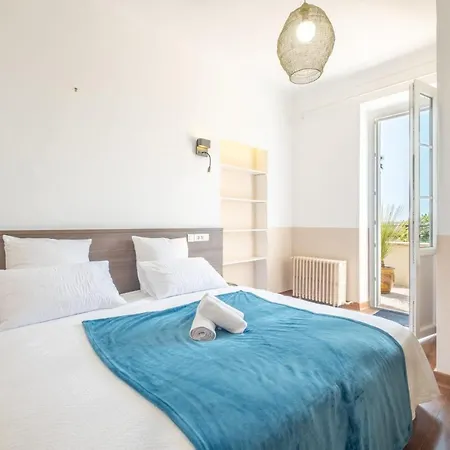 Superb With Swimming Pool & Sauna