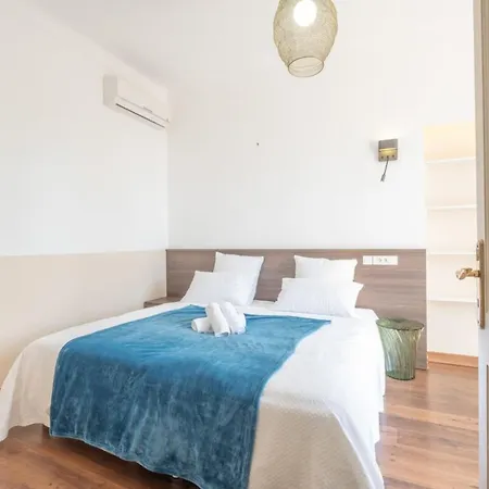 Superb With Swimming Pool & Sauna Villa