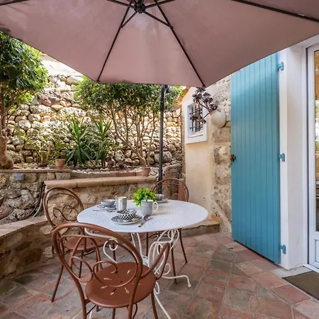 Superb With Swimming Pool & Sauna