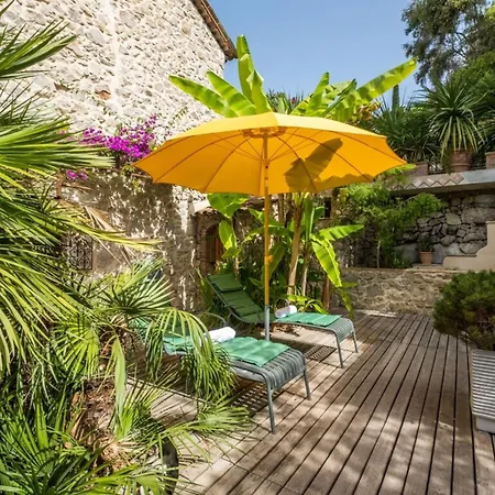 Superb With Swimming Pool & Sauna Villa