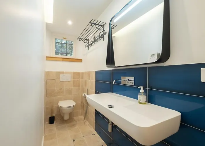 Superb With Swimming Pool & Sauna Villa Cannes