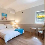 Superb With Swimming Pool & Sauna