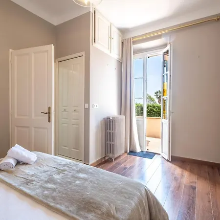 Вилла Superb With Swimming Pool & Sauna *