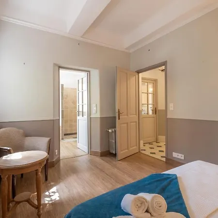 Вилла Superb With Swimming Pool & Sauna Канны