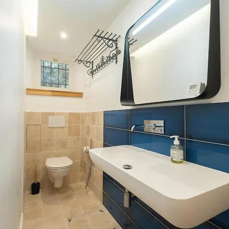Superb With Swimming Pool & Sauna Вилла Канны