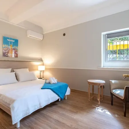 Superb With Swimming Pool & Sauna Вилла Канны