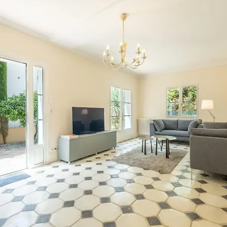 Superb With Swimming Pool & Sauna Villa Cannes