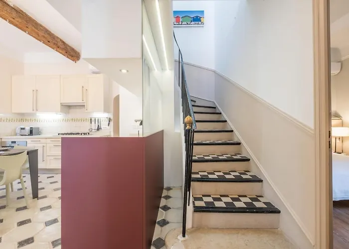 Superb With Swimming Pool & Sauna Villa *